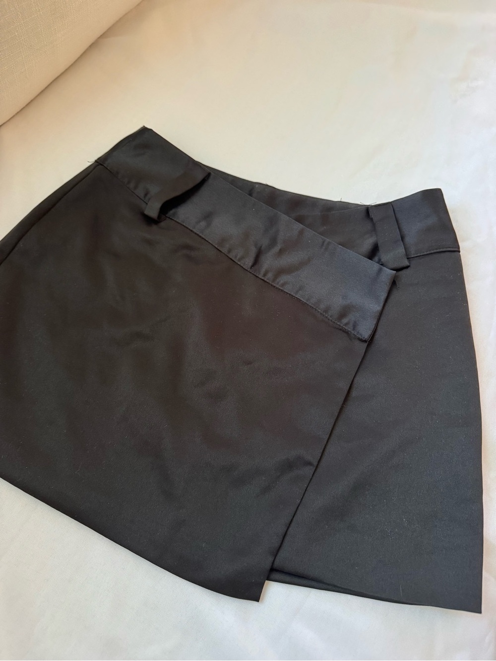 Superdown Alana Mini Skirt Elegant Black Women's never worn! - Picture 14 of 15